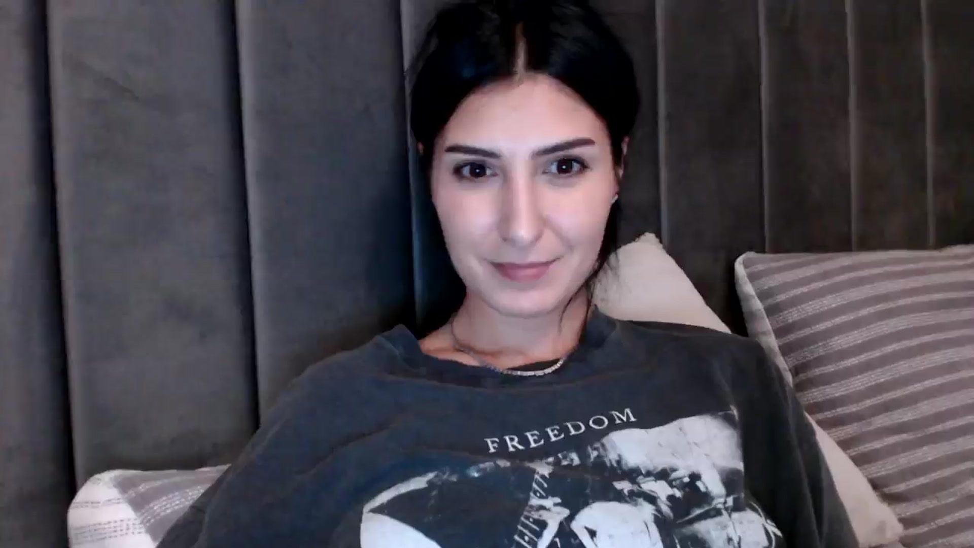 Gallery image thumbnail from LavIson's myfreecams stream on, 02/10/2025, 16:20 image 20 of 20