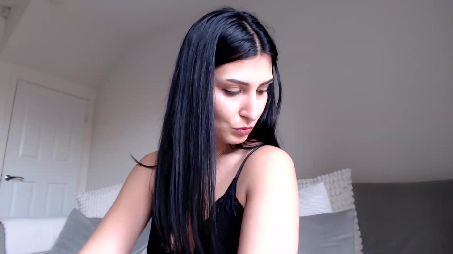 Gallery image thumbnail from LavIson's myfreecams stream on, 03/03/2025, 15:27 image 4 of 20