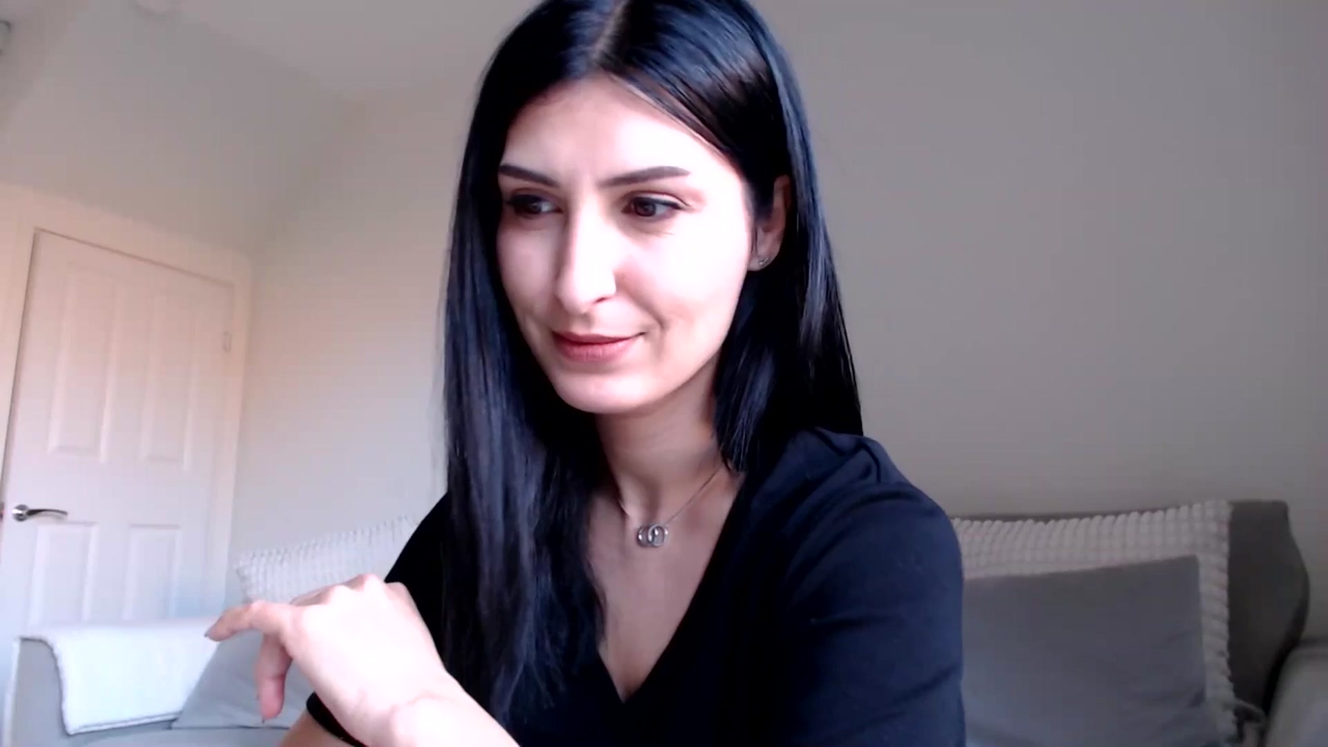 Gallery image thumbnail from LavIson's myfreecams stream on, 03/05/2025, 12:45 image 17 of 20