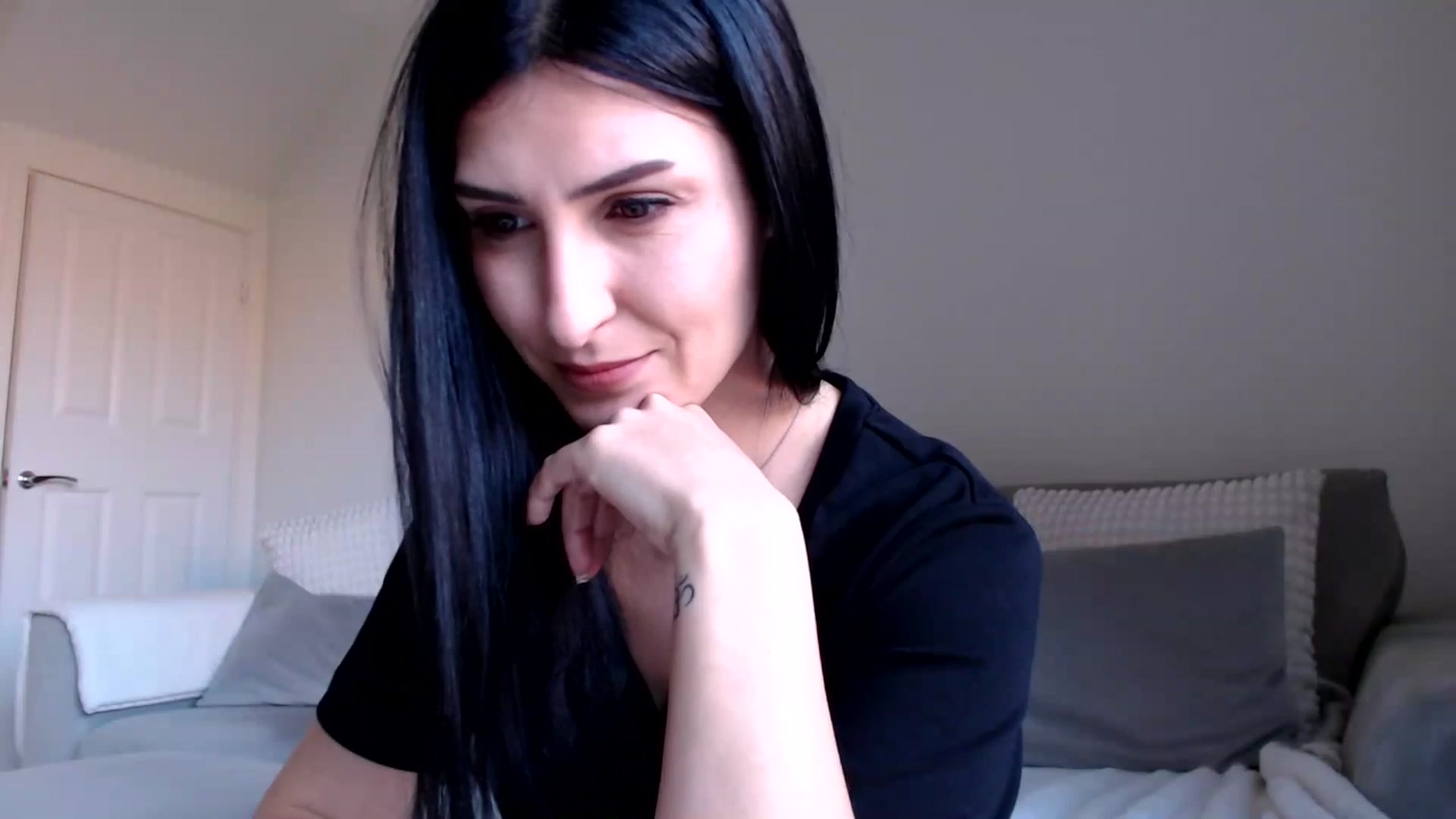 Gallery image thumbnail from LavIson's myfreecams stream on, 03/05/2025, 12:45 image 11 of 20