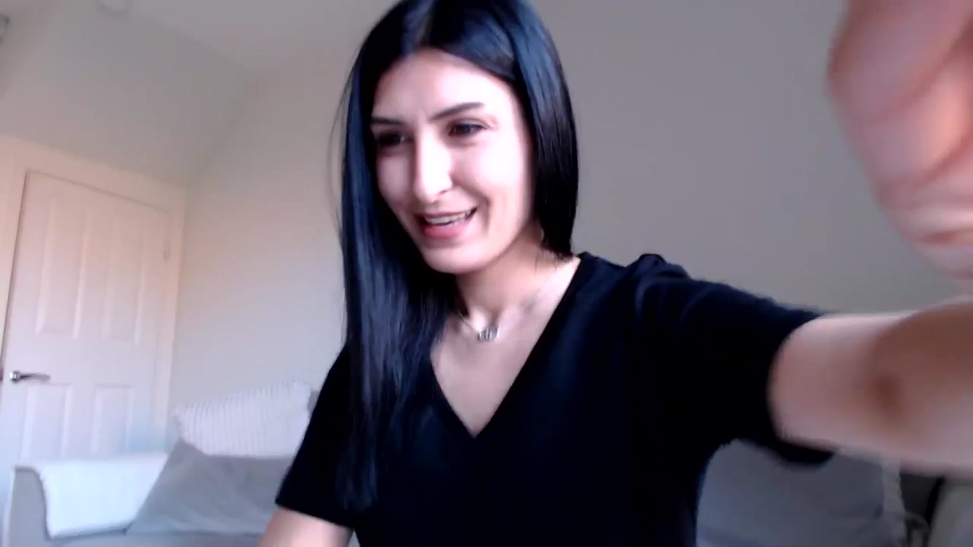 Gallery image thumbnail from LavIson's myfreecams stream on, 03/05/2025, 12:45 image 12 of 20