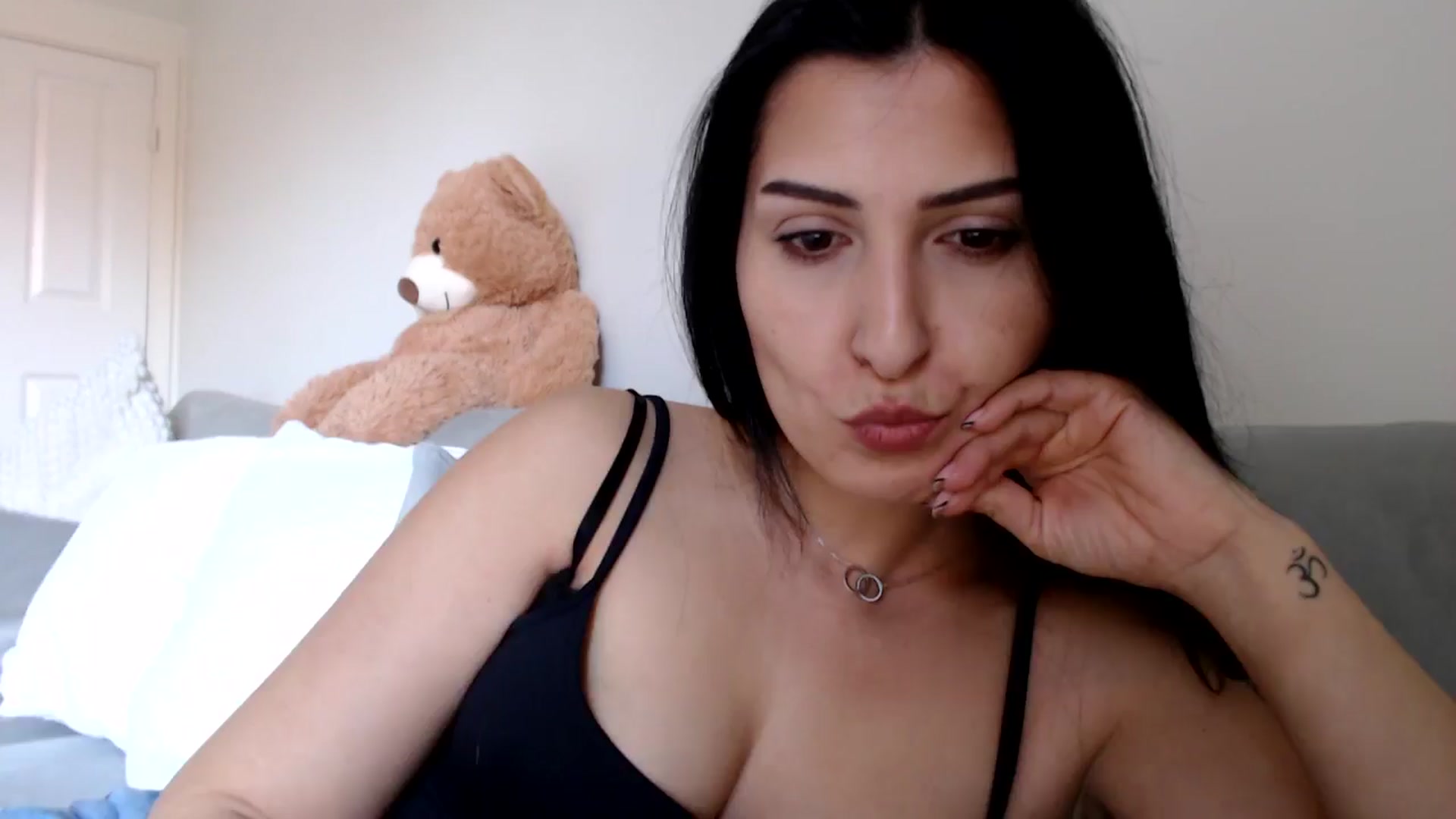Gallery image thumbnail from LavIson's myfreecams stream on, 03/06/2025, 14:14 image 12 of 20