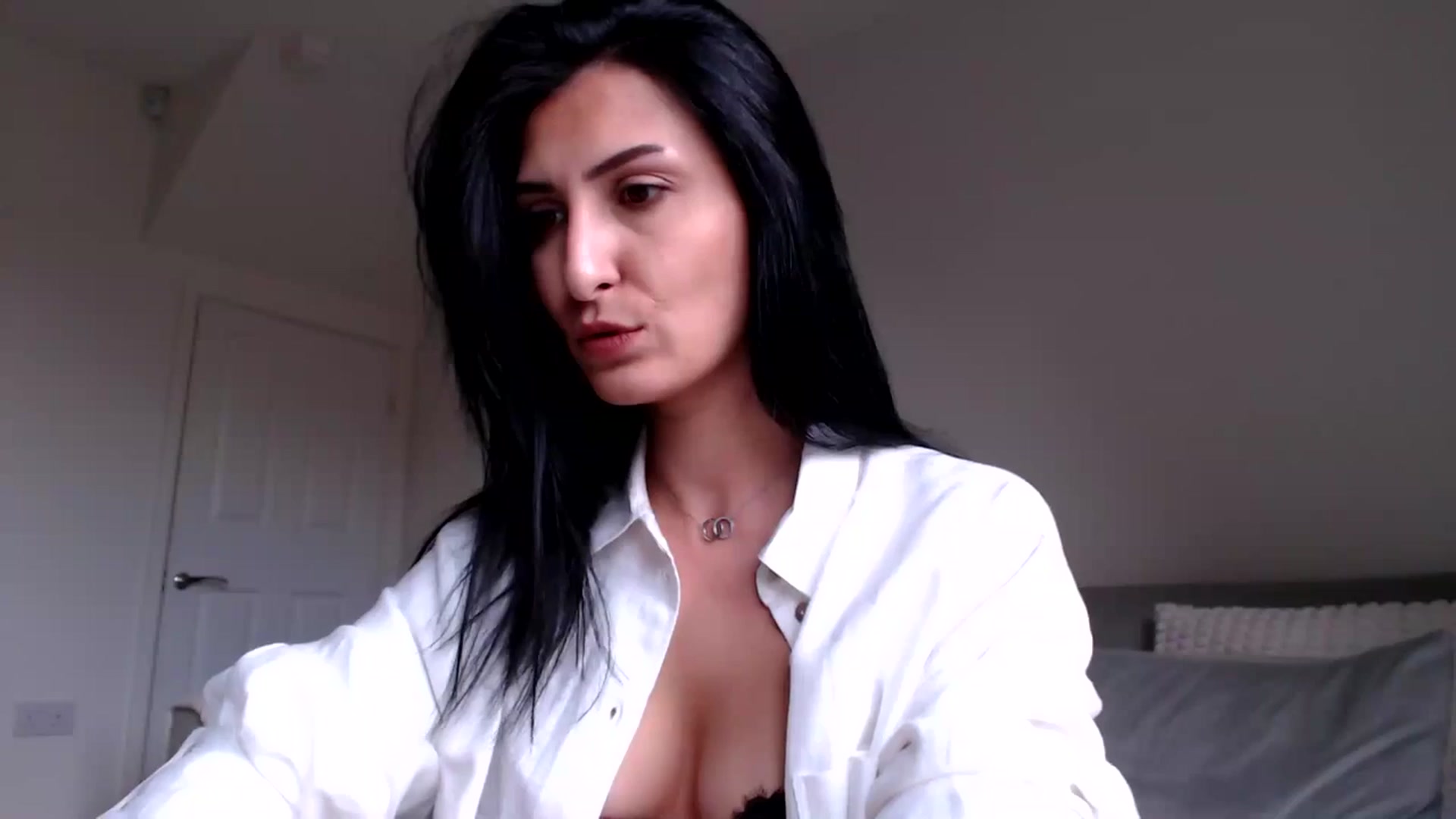 Gallery image thumbnail from LavIson's myfreecams stream on, 03/06/2025, 14:45 image 17 of 20
