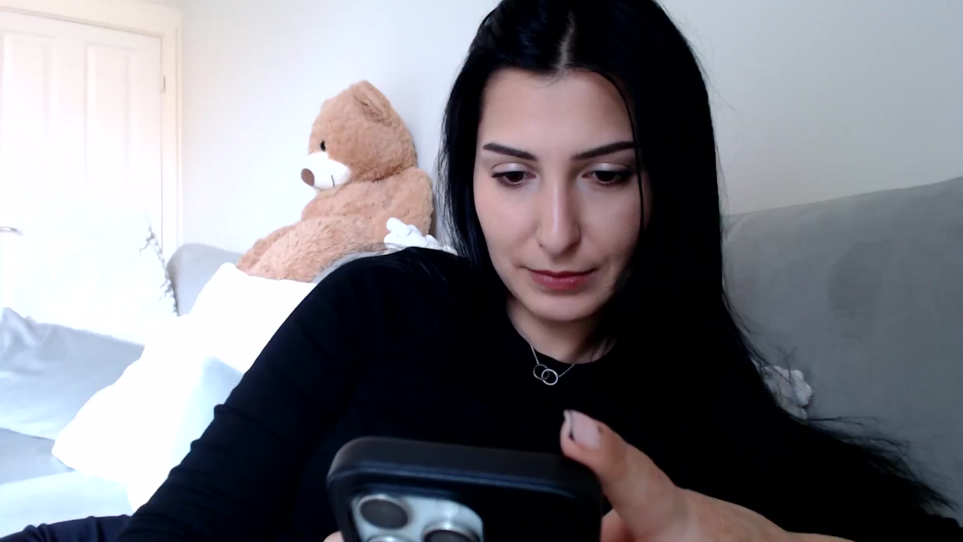 Gallery image thumbnail from LavIson's myfreecams stream on, 03/07/2025, 12:48 image 10 of 20