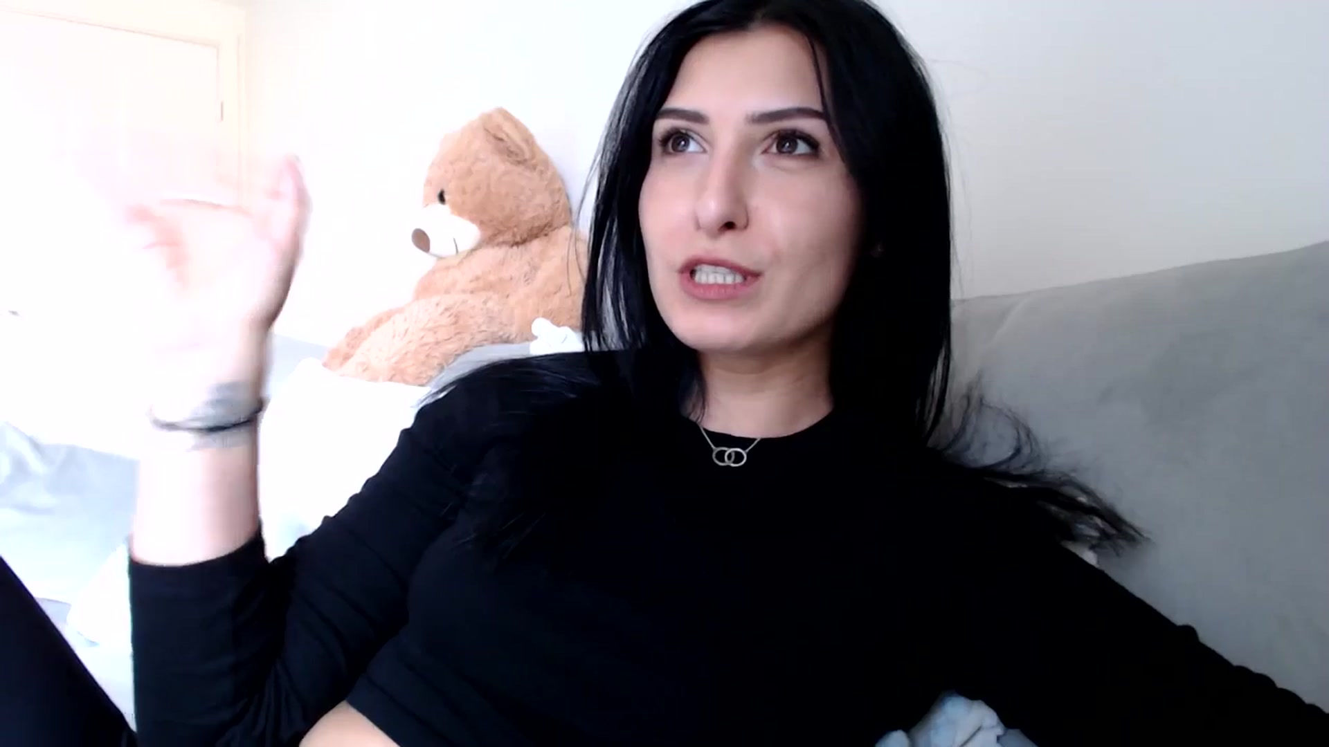 Gallery image thumbnail from LavIson's myfreecams stream on, 03/07/2025, 12:48 image 11 of 20