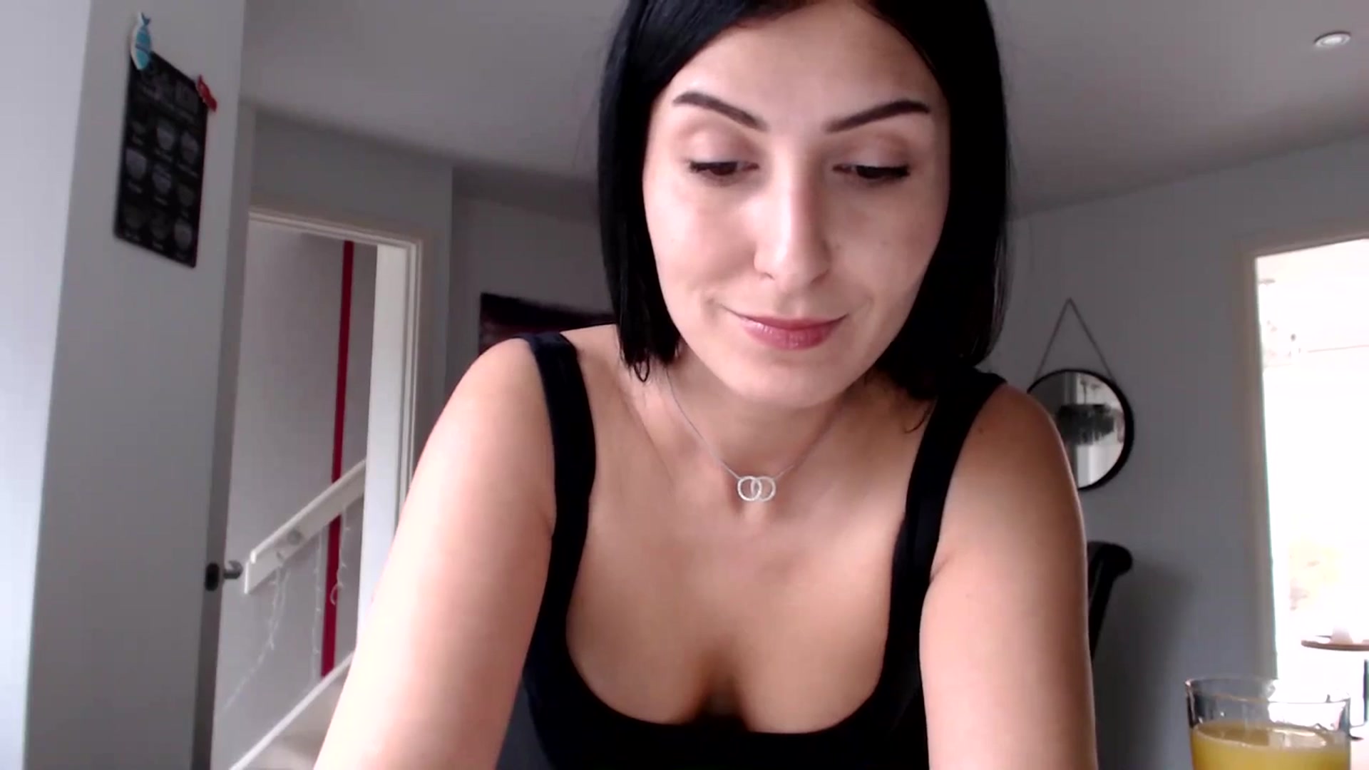 Gallery image thumbnail from LavIson's myfreecams stream on, 03/10/2025, 10:57 image 2 of 20