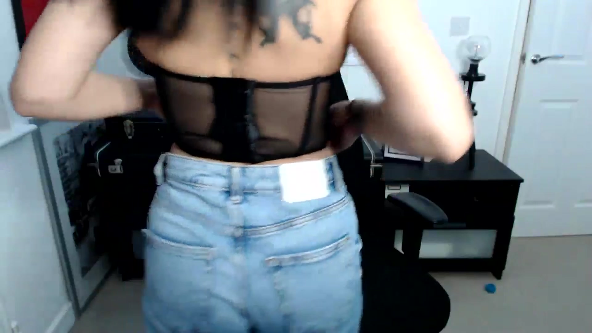 Gallery image thumbnail from LavIson's myfreecams stream on, 03/10/2025, 13:15 image 6 of 20