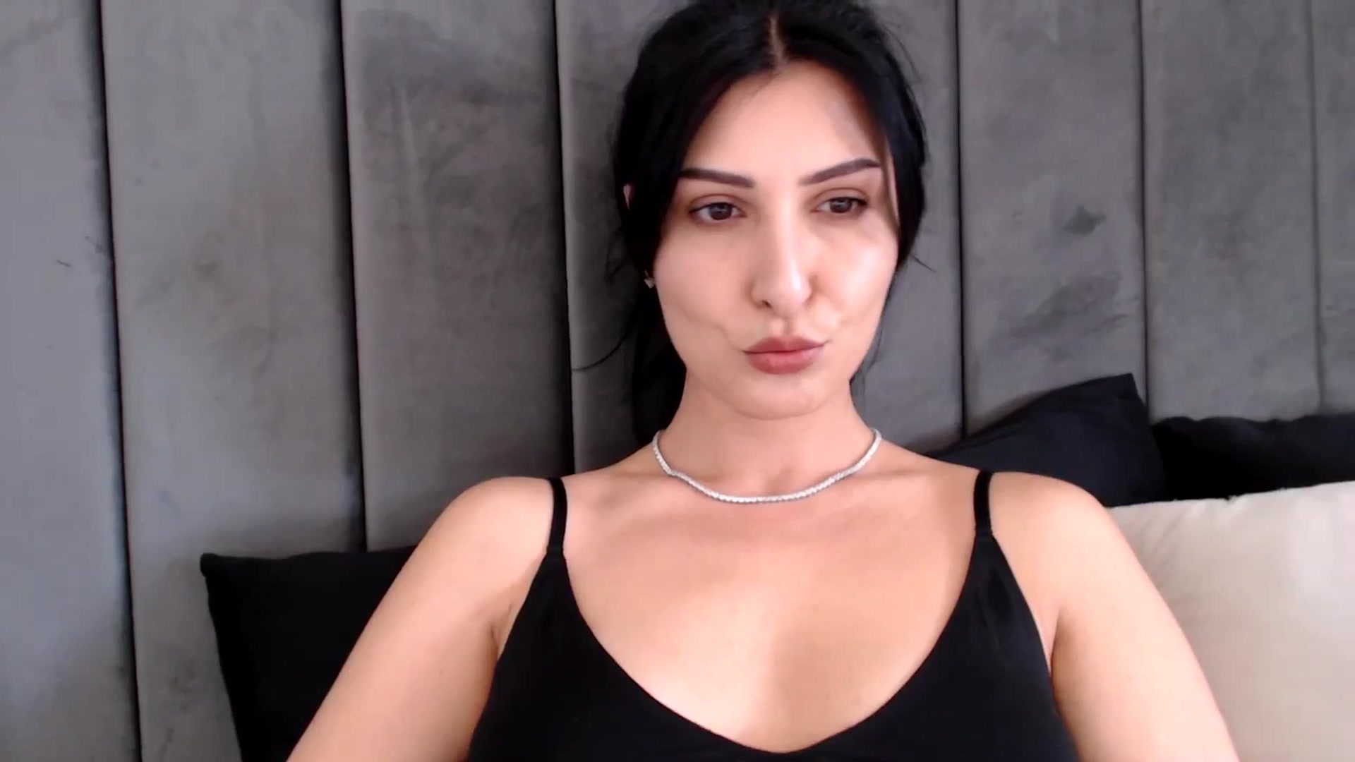 Gallery image thumbnail from LavIson's myfreecams stream on, 03/13/2025, 11:44 image 14 of 20