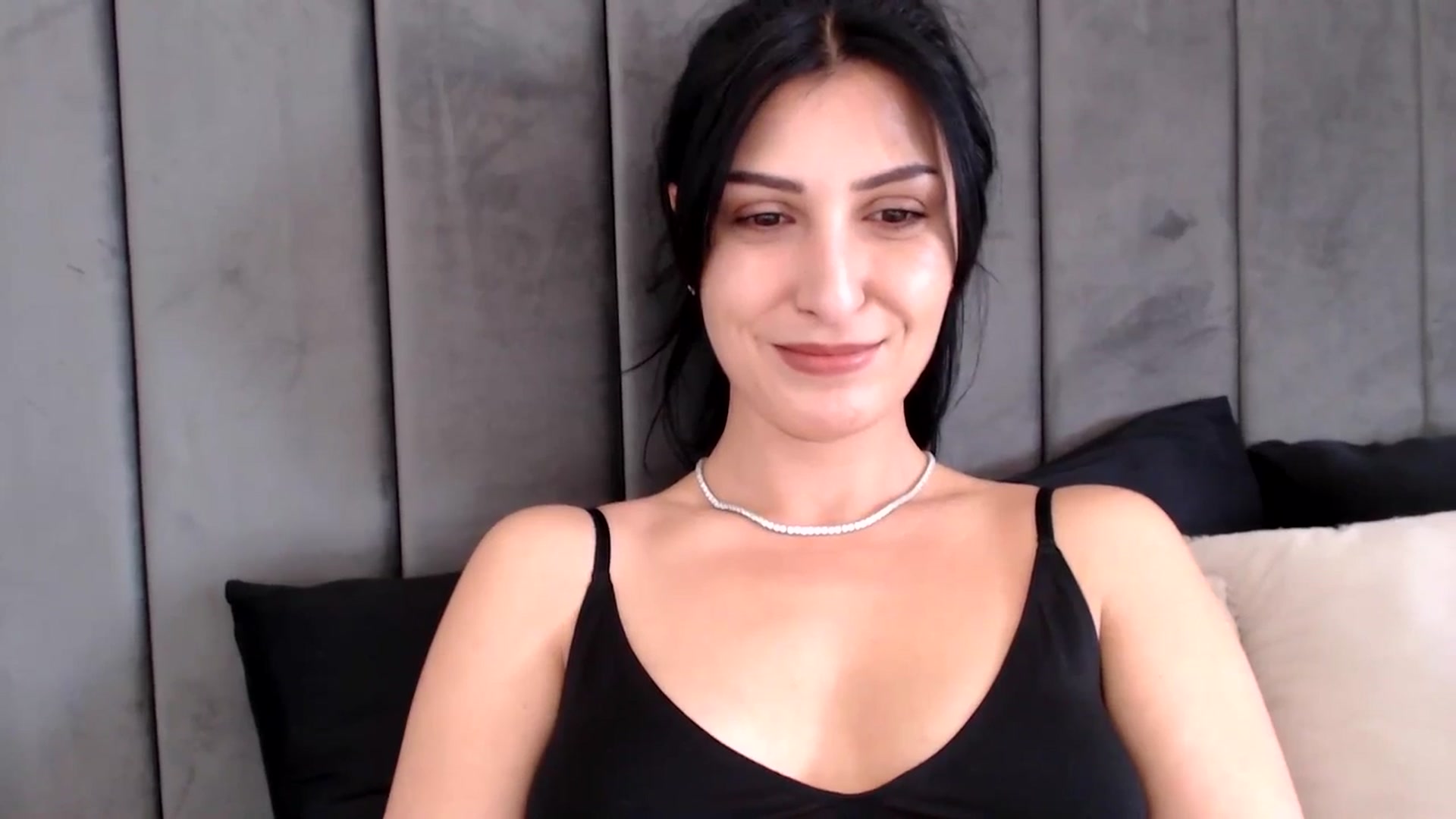 Gallery image thumbnail from LavIson's myfreecams stream on, 03/13/2025, 11:44 image 15 of 20
