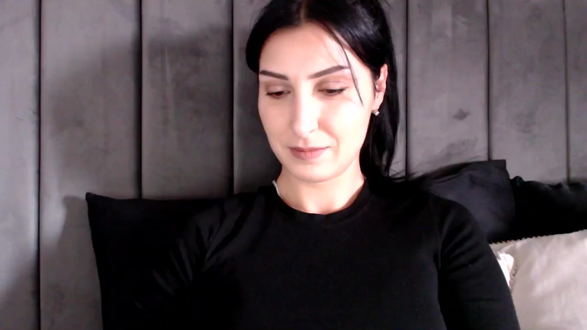 Gallery image thumbnail from LavIson's myfreecams stream on, 03/13/2025, 11:44 image 2 of 20