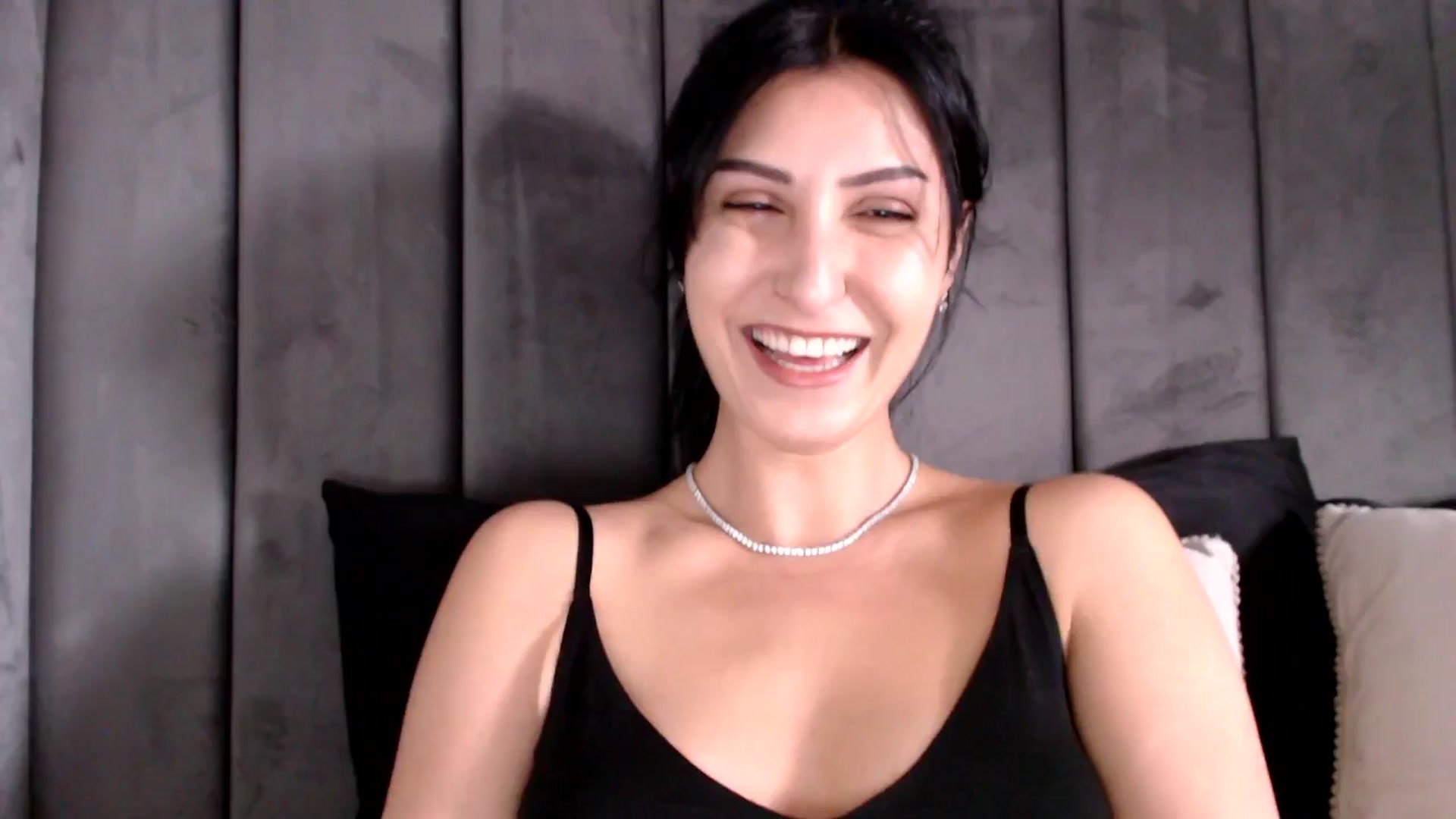 Gallery image thumbnail from LavIson's myfreecams stream on, 03/13/2025, 12:07 image 18 of 20