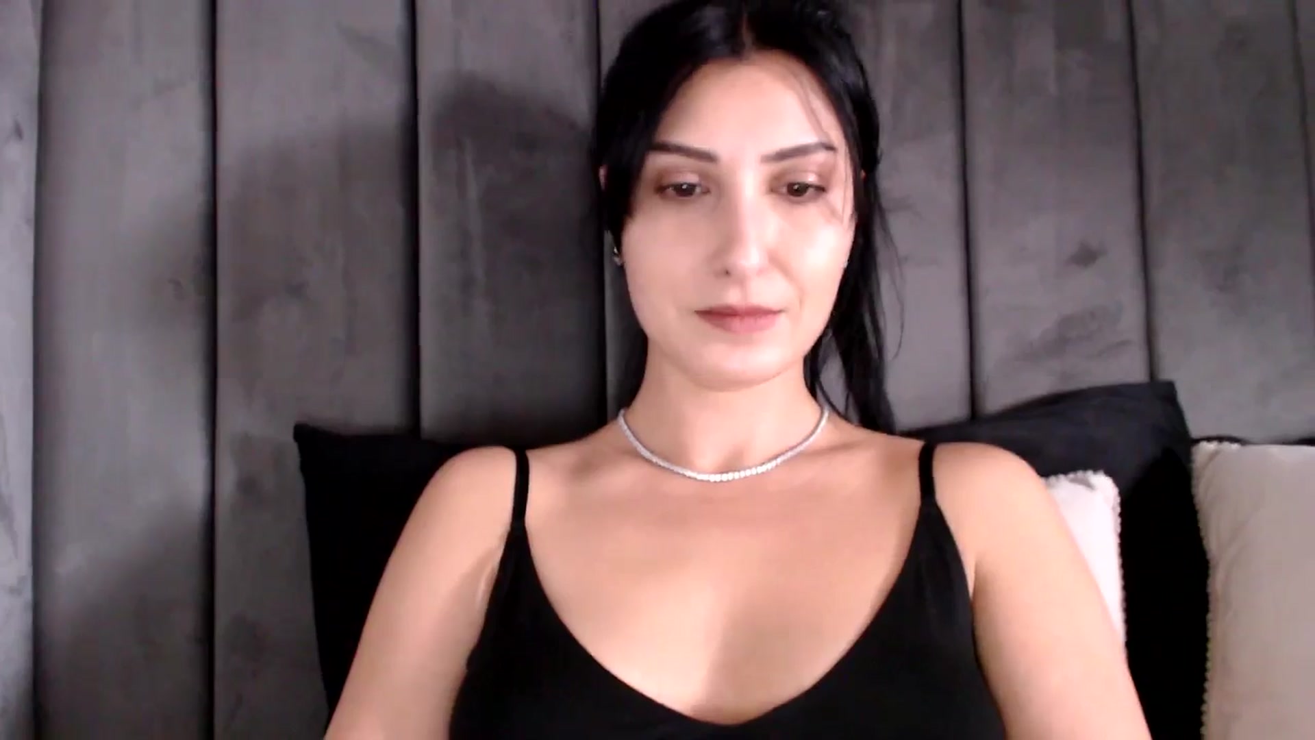 Gallery image thumbnail from LavIson's myfreecams stream on, 03/13/2025, 12:07 image 17 of 20
