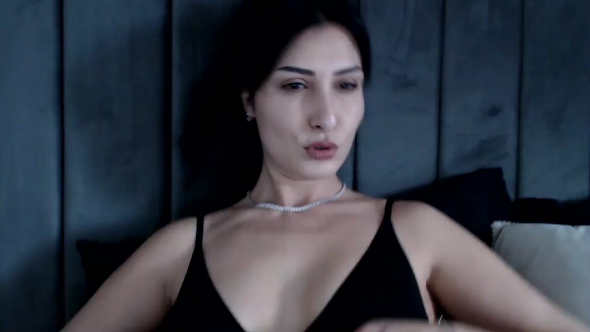 Gallery image thumbnail from LavIson's myfreecams stream on, 03/13/2025, 12:07 image 1 of 20