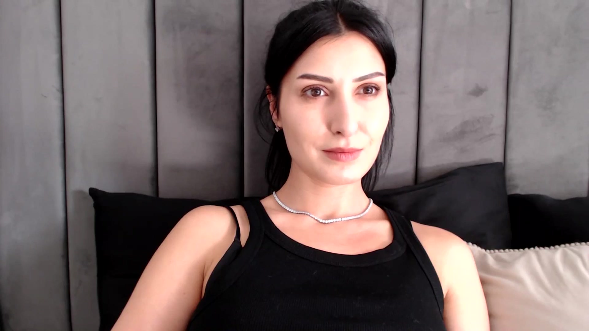 Gallery image thumbnail from LavIson's myfreecams stream on, 03/13/2025, 14:06 image 10 of 20
