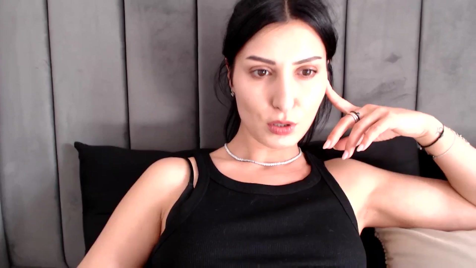 Gallery image thumbnail from LavIson's myfreecams stream on, 03/13/2025, 14:06 image 12 of 20