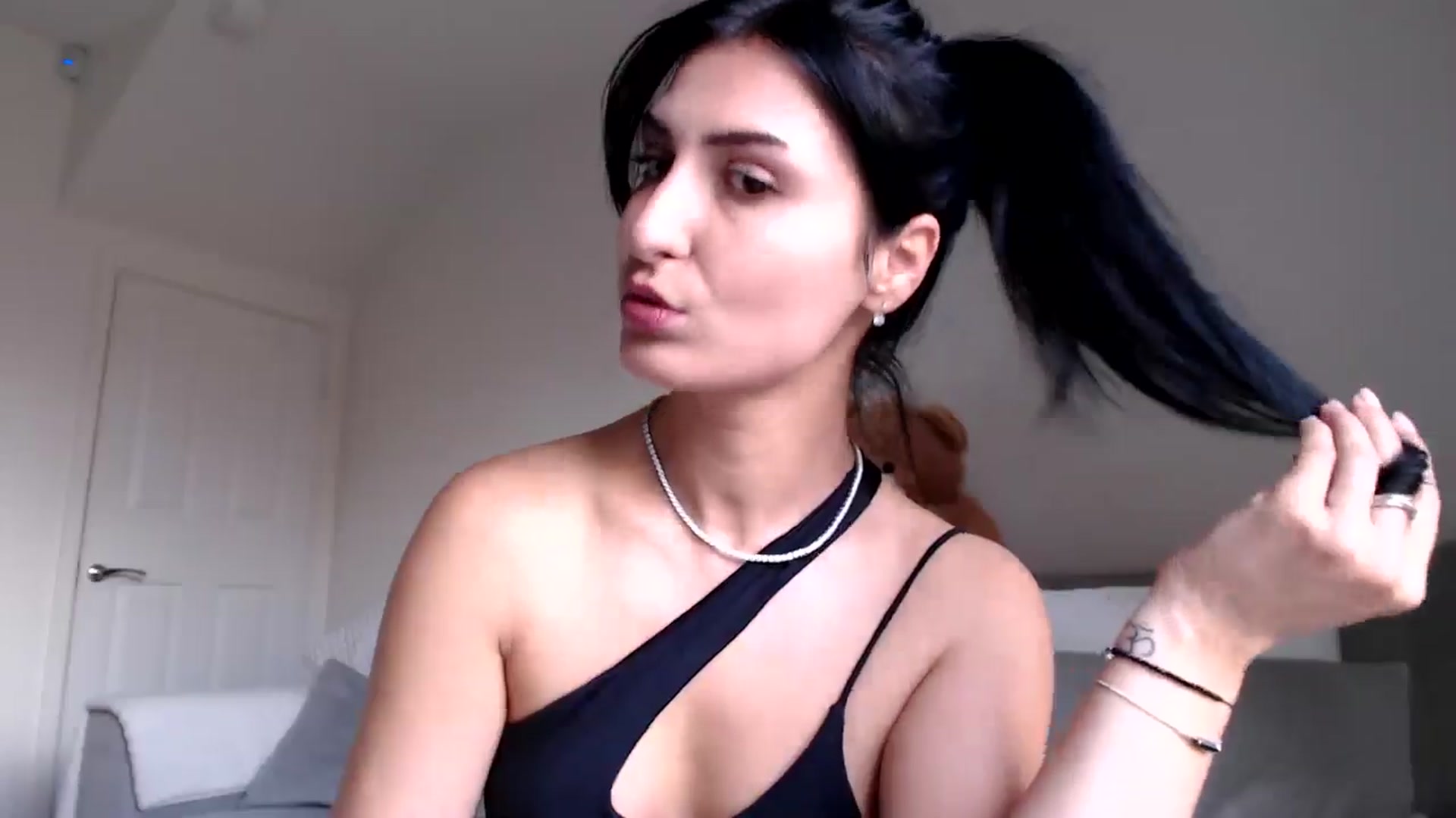Gallery image thumbnail from LavIson's myfreecams stream on, 03/14/2025, 11:32 image 8 of 20