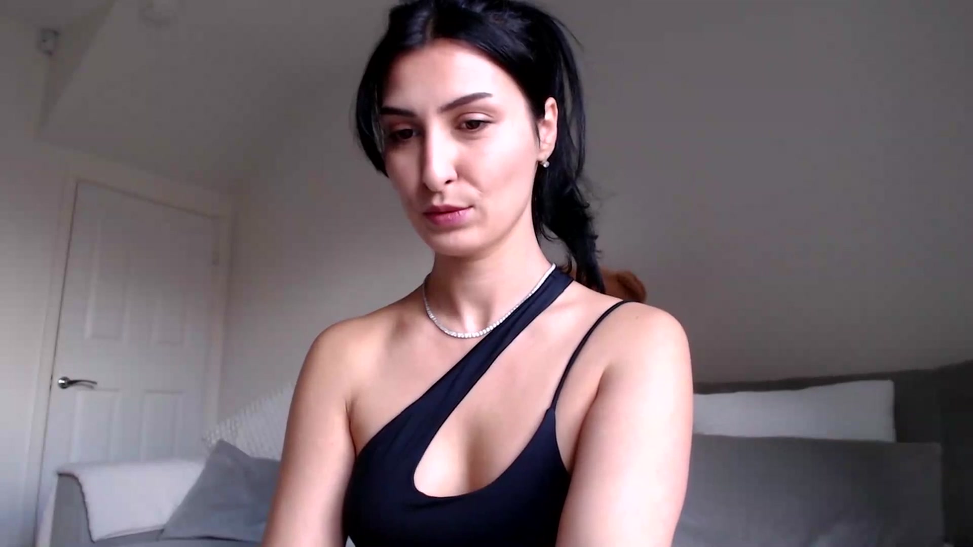 Gallery image thumbnail from LavIson's myfreecams stream on, 03/14/2025, 11:32 image 5 of 20