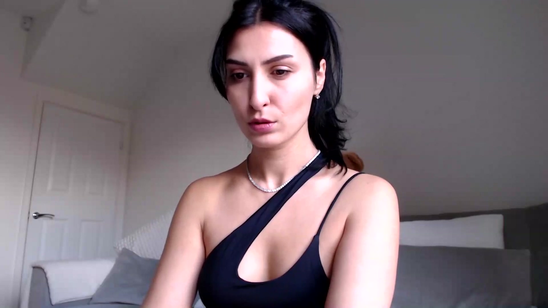 Gallery image thumbnail from LavIson's myfreecams stream on, 03/14/2025, 11:32 image 4 of 20