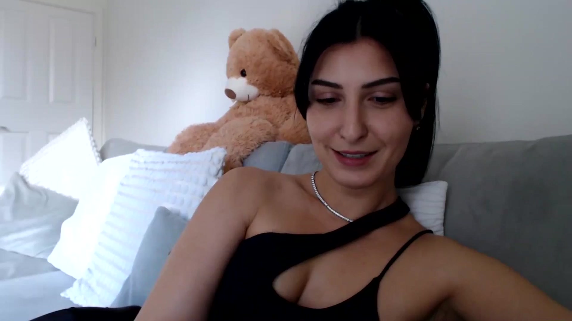 Gallery image thumbnail from LavIson's myfreecams stream on, 03/14/2025, 12:46 image 14 of 20