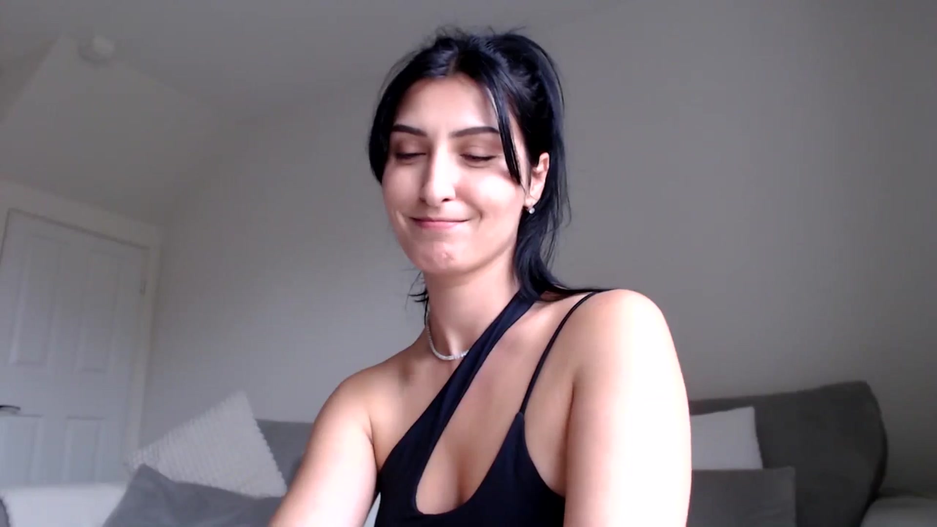 Gallery image thumbnail from LavIson's myfreecams stream on, 03/14/2025, 13:38 image 19 of 20