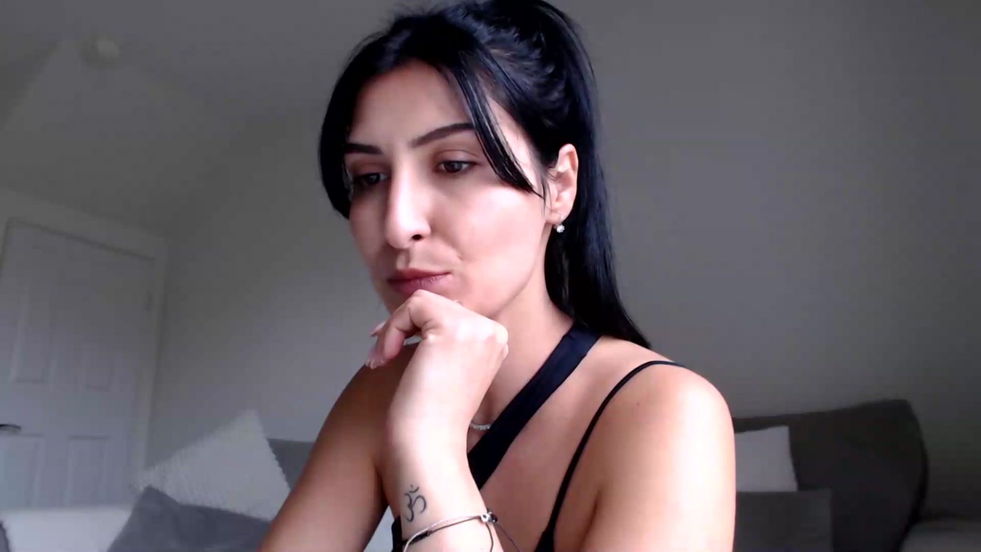 Gallery image thumbnail from LavIson's myfreecams stream on, 03/14/2025, 13:38 image 18 of 20