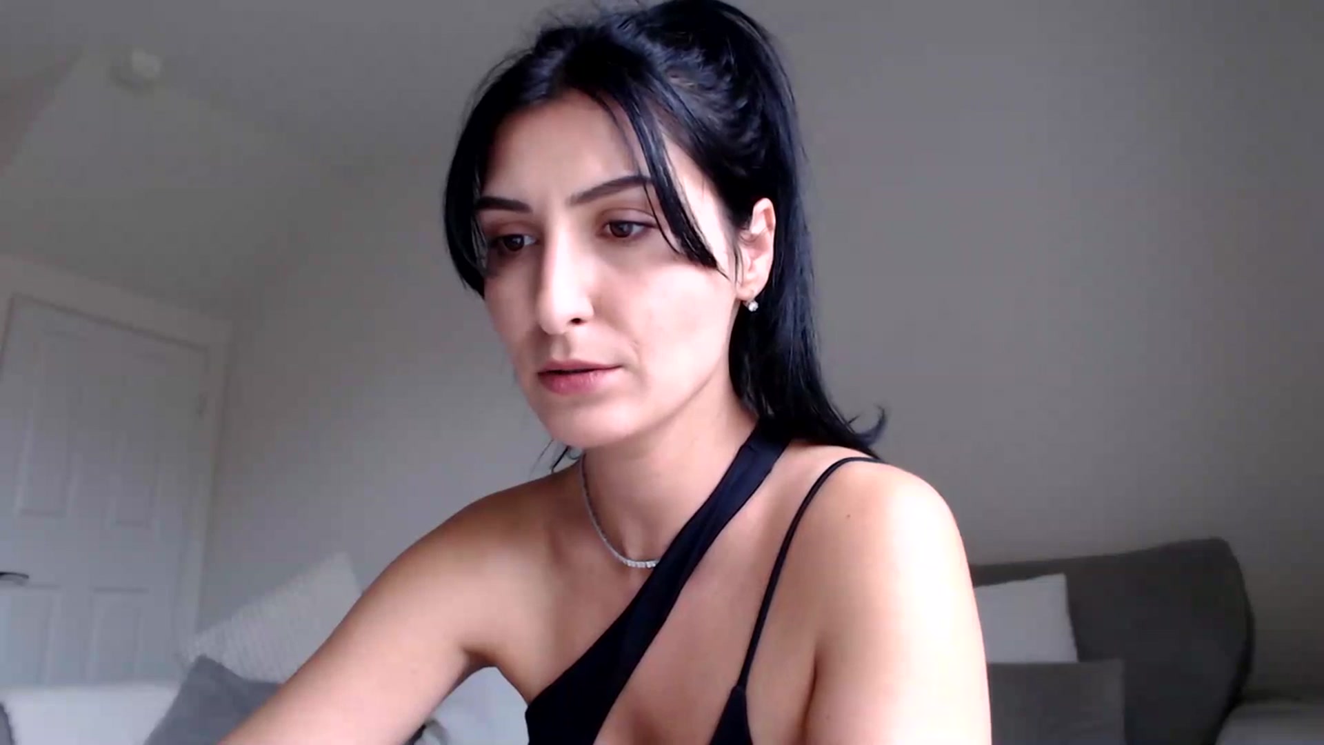 Gallery image thumbnail from LavIson's myfreecams stream on, 03/14/2025, 13:38 image 17 of 20