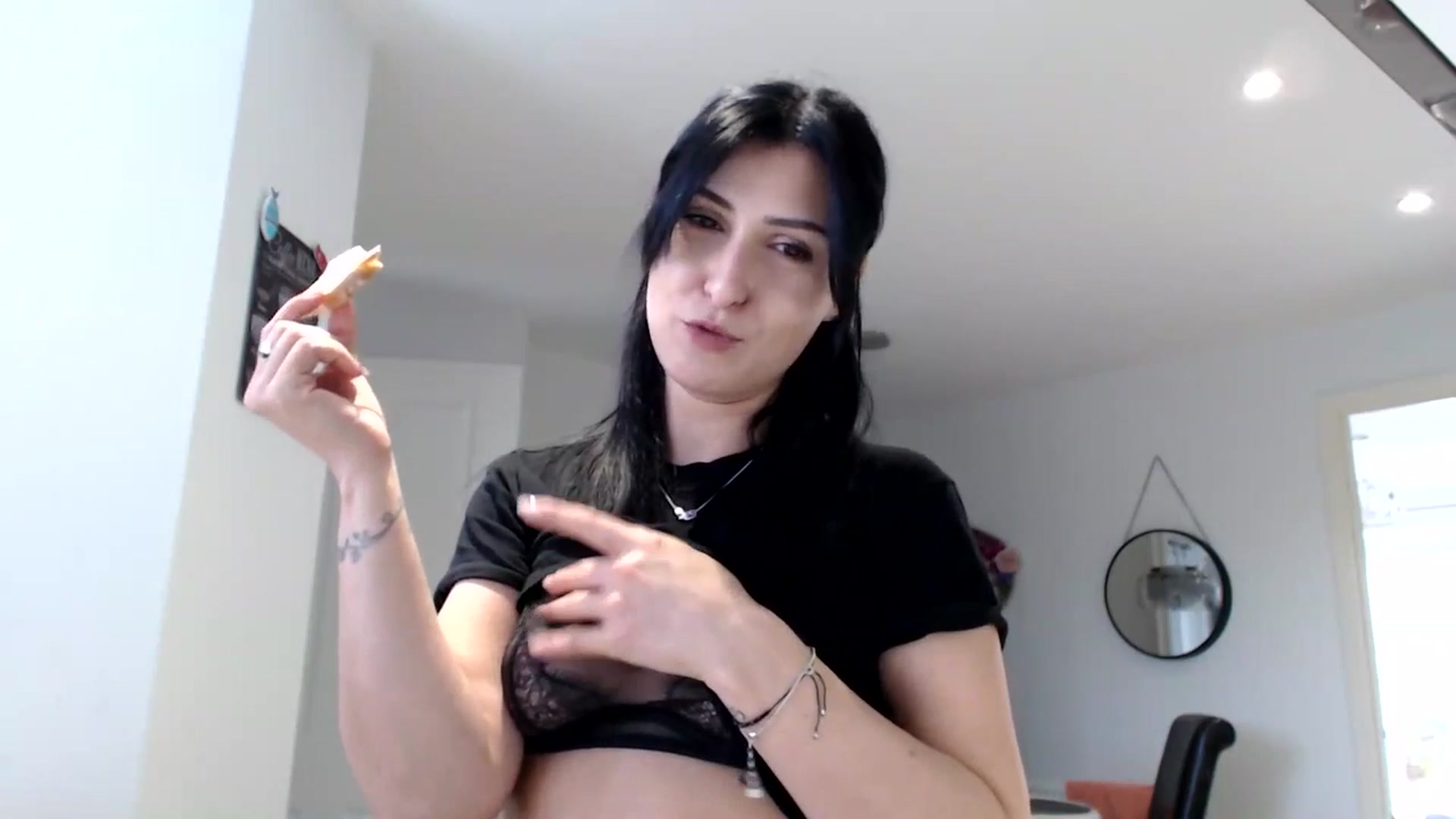 Gallery image thumbnail from LavIson's myfreecams stream on, 03/17/2025, 12:56 image 20 of 20