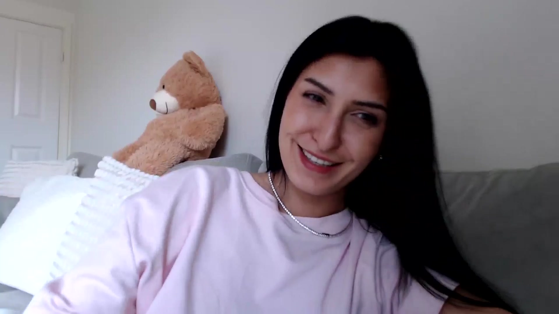 Gallery image thumbnail from LavIson's myfreecams stream on, 03/19/2025, 15:24 image 2 of 20