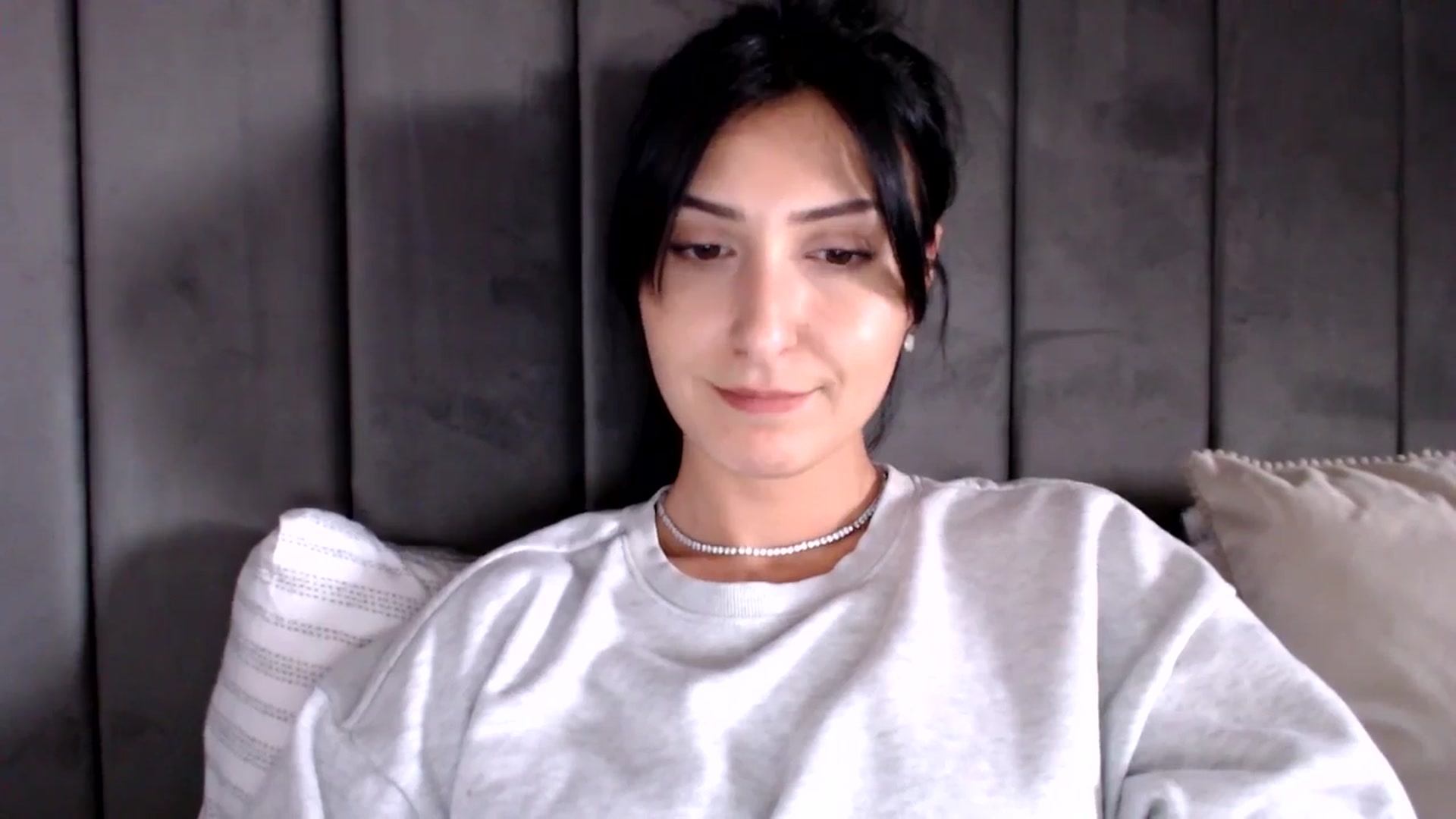Gallery image thumbnail from LavIson's myfreecams stream on, 03/19/2025, 16:47 image 5 of 20