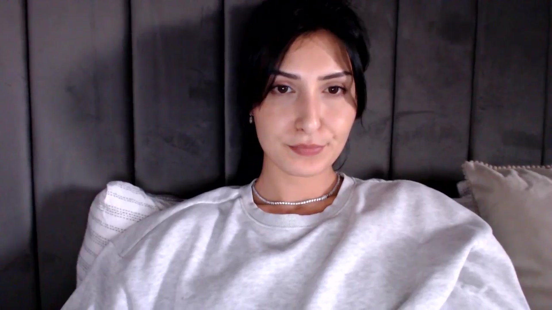 Gallery image thumbnail from LavIson's myfreecams stream on, 03/19/2025, 16:47 image 13 of 20
