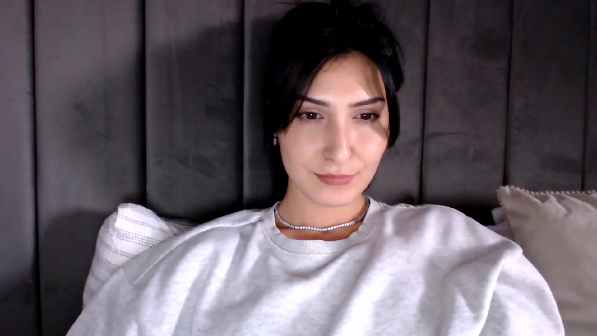 Gallery image thumbnail from LavIson's myfreecams stream on, 03/19/2025, 16:47 image 11 of 20