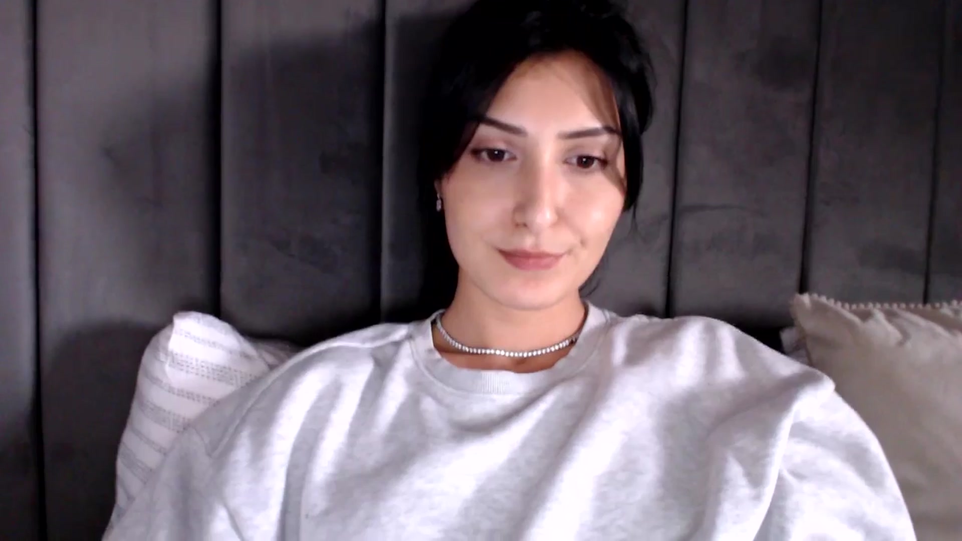 Gallery image thumbnail from LavIson's myfreecams stream on, 03/19/2025, 16:47 image 9 of 20