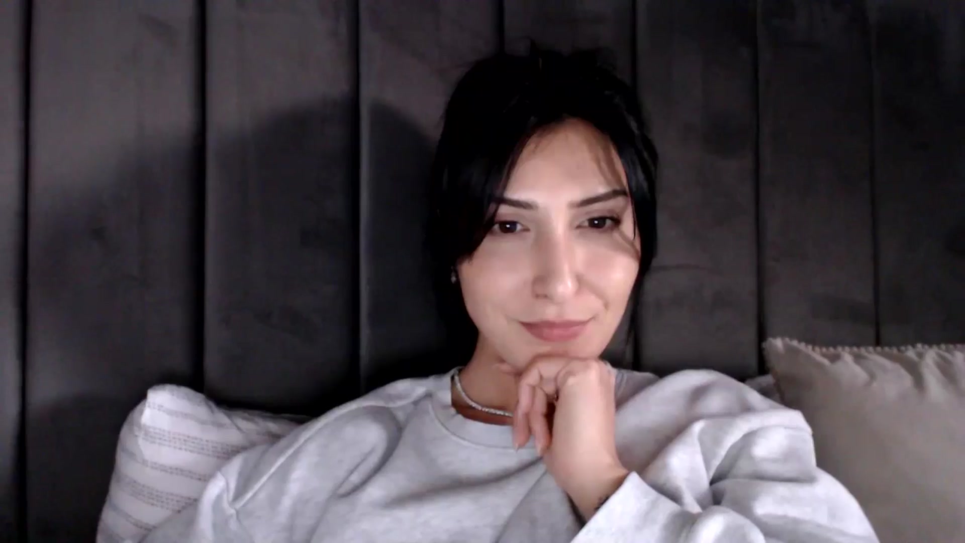 Gallery image thumbnail from LavIson's myfreecams stream on, 03/19/2025, 16:47 image 20 of 20