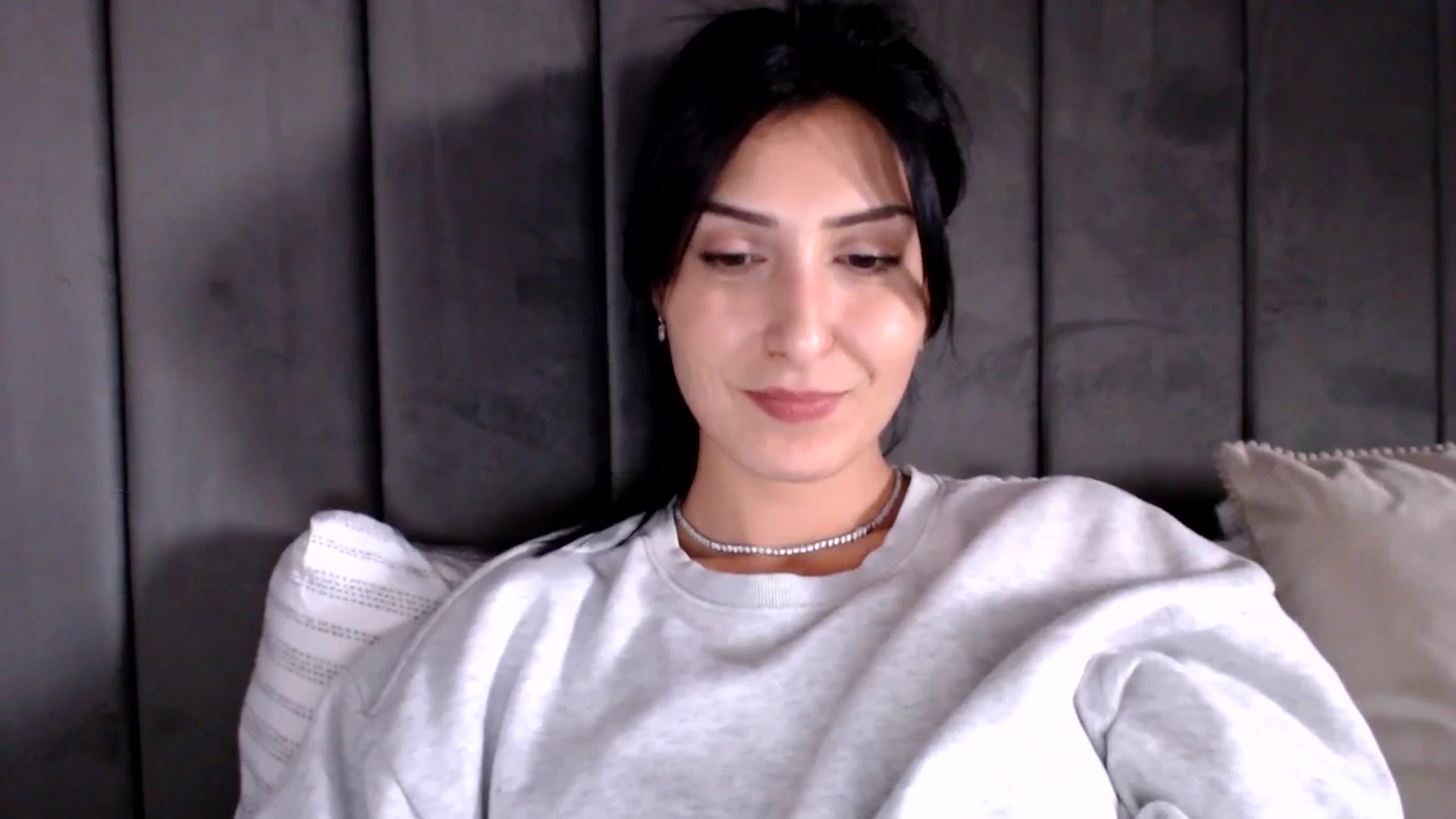Gallery image thumbnail from LavIson's myfreecams stream on, 03/19/2025, 16:47 image 8 of 20