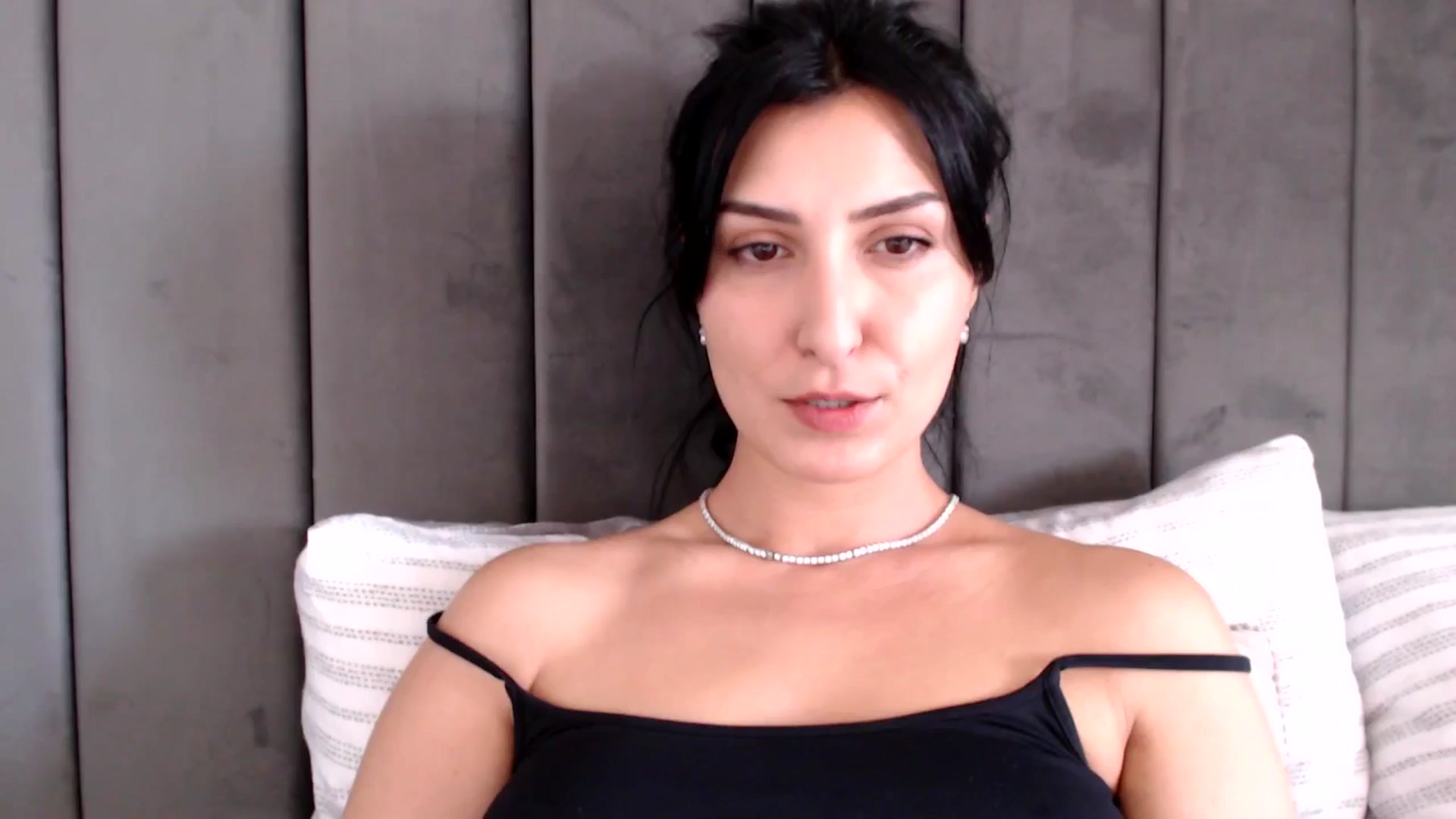 Gallery image thumbnail from LavIson's myfreecams stream on, 03/20/2025, 10:26 image 18 of 20