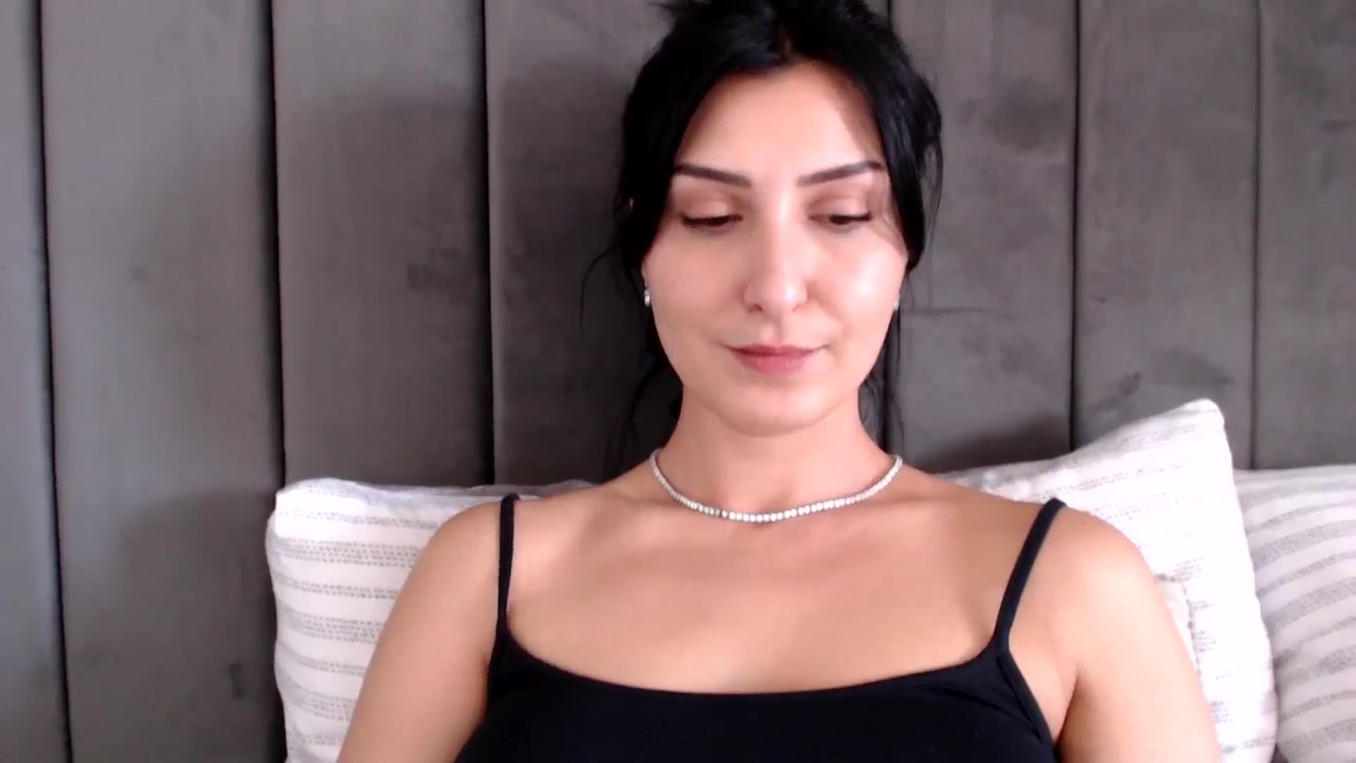 Gallery image thumbnail from LavIson's myfreecams stream on, 03/20/2025, 10:26 image 12 of 20