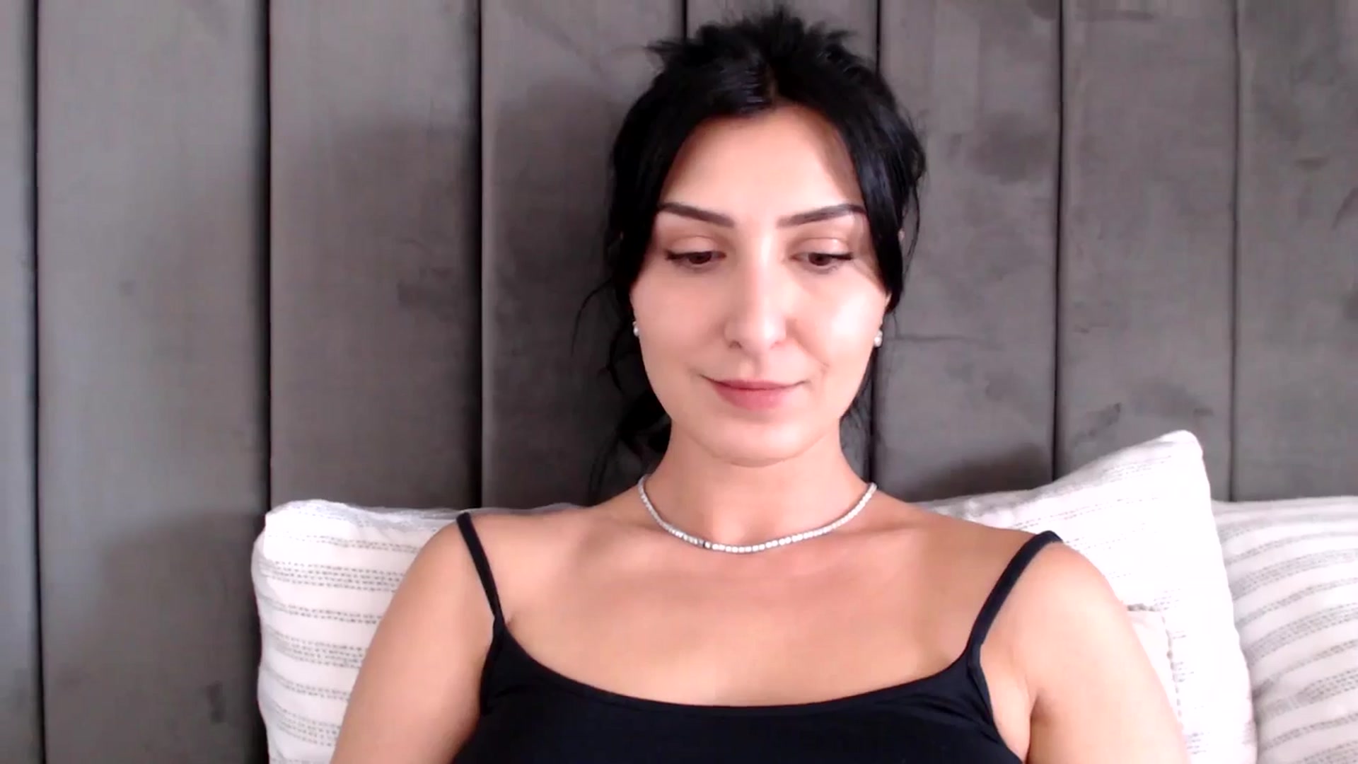 Gallery image thumbnail from LavIson's myfreecams stream on, 03/20/2025, 10:26 image 16 of 20