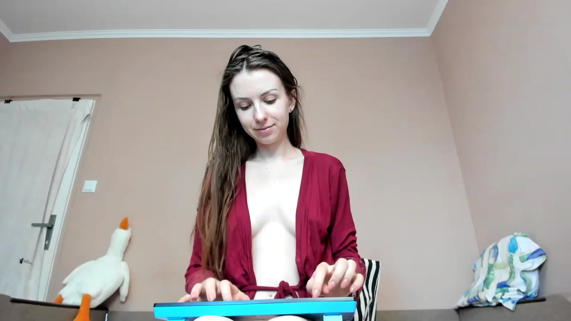 Gallery image thumbnail from Lavina_grey's myfreecams stream on, 06/17/2023, 14:25 image 4 of 20
