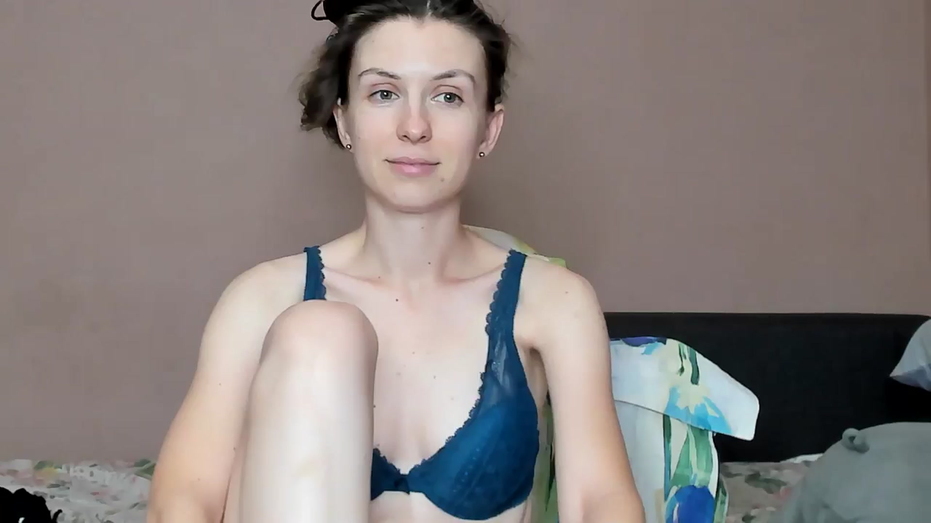 Gallery image thumbnail from Lavina_grey's myfreecams stream on, 07/14/2024, 15:38 image 1 of 20