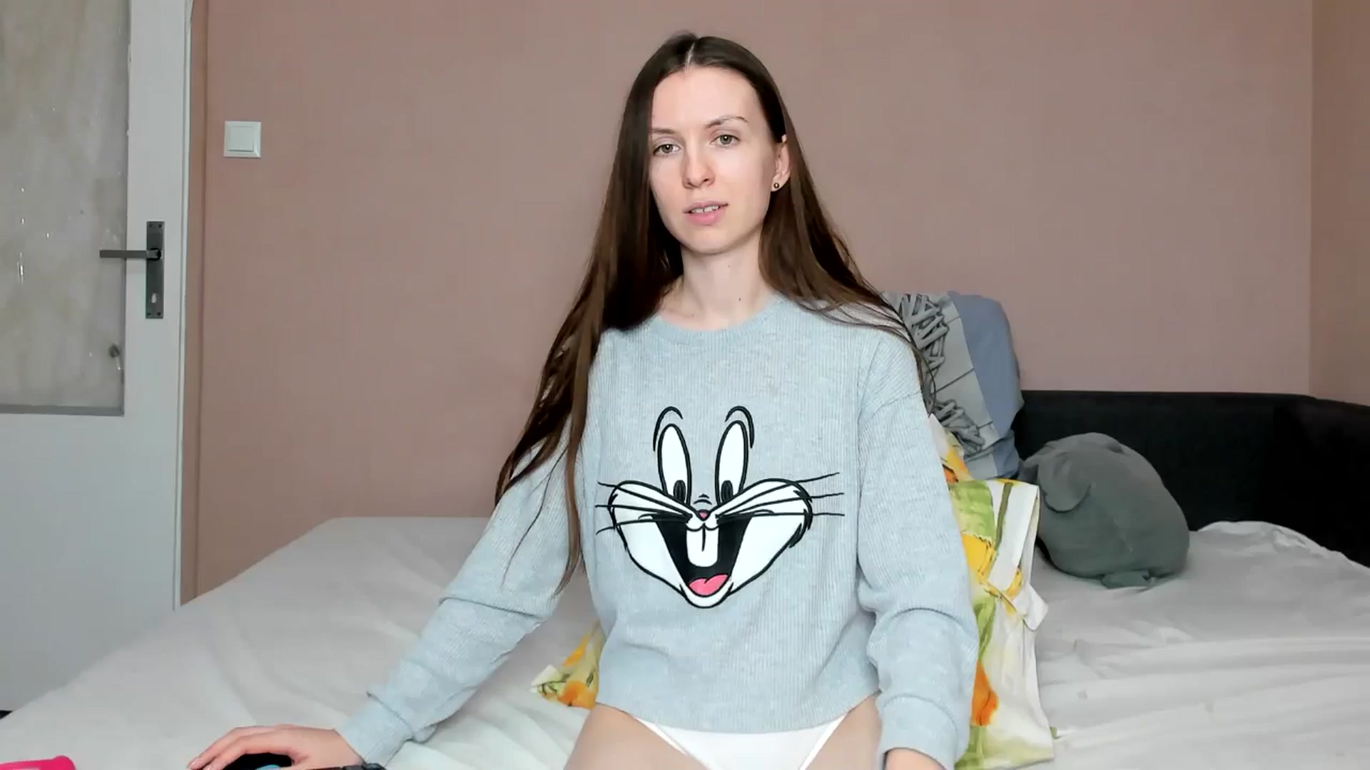 Gallery image thumbnail from Lavina_grey's myfreecams stream on, 10/14/2024, 14:29 image 5 of 20
