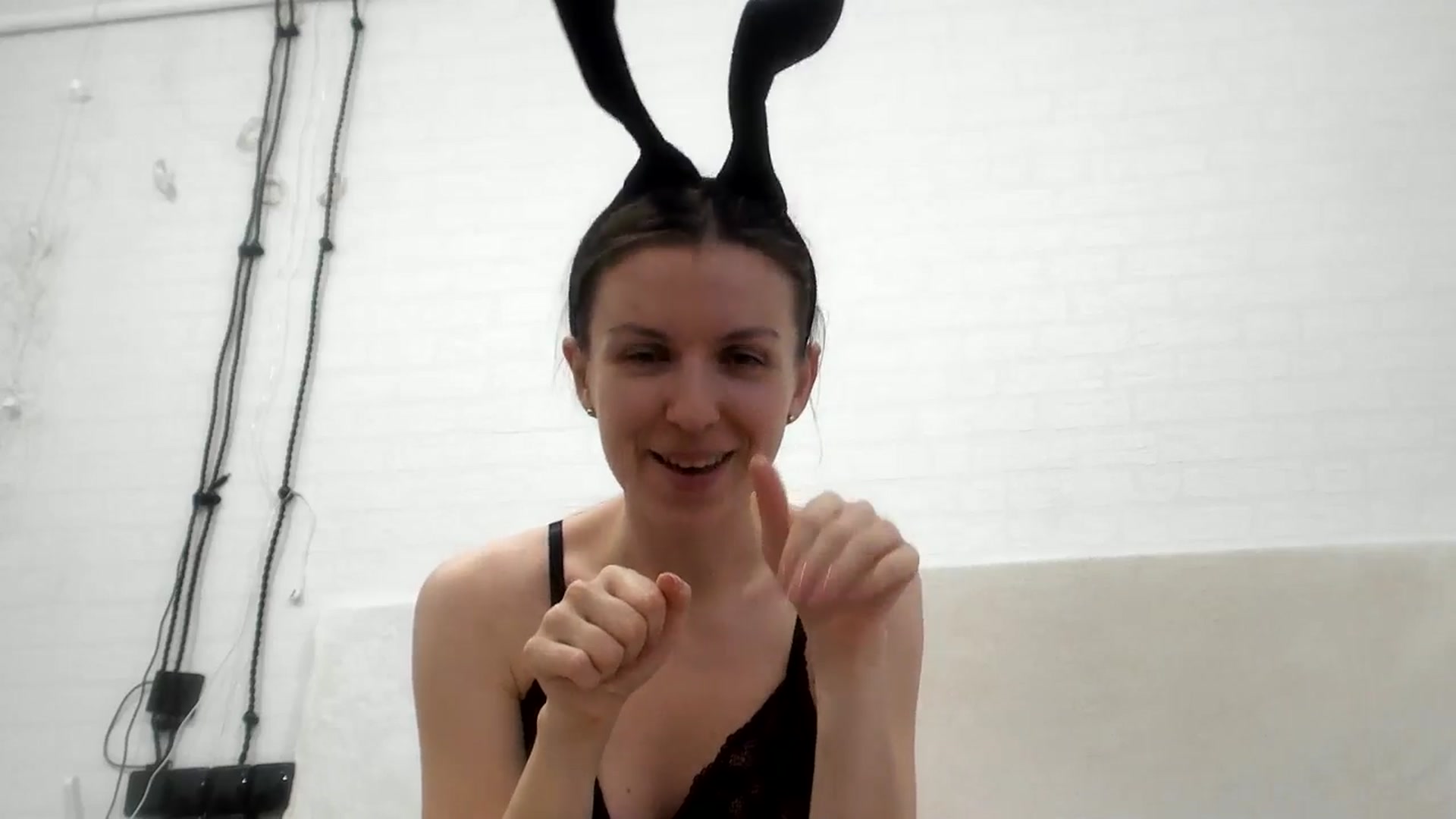 Gallery image thumbnail from Lavina_grey's myfreecams stream on, 10/30/2024, 15:43 image 19 of 20
