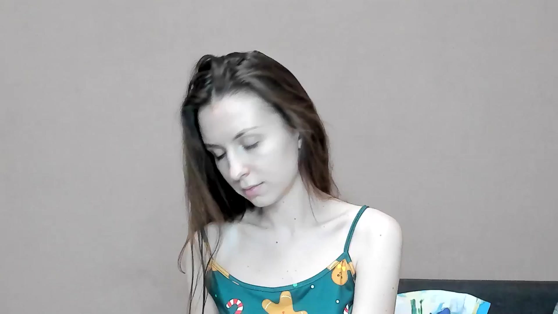 Gallery image thumbnail from Lavina_grey's myfreecams stream on, 12/24/2024, 14:50 image 14 of 20