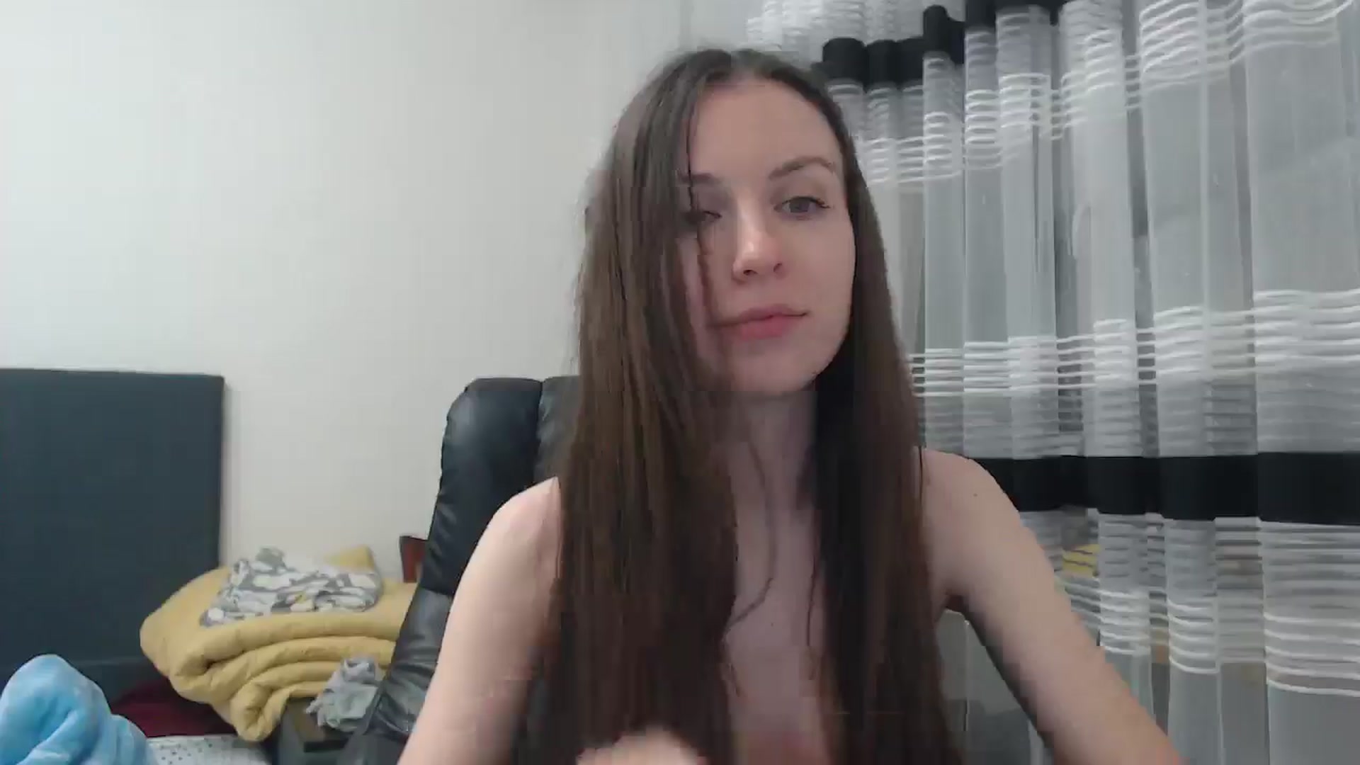 Gallery image thumbnail from Lavina_grey's myfreecams stream on, 05/25/2025, 19:23 image 17 of 20