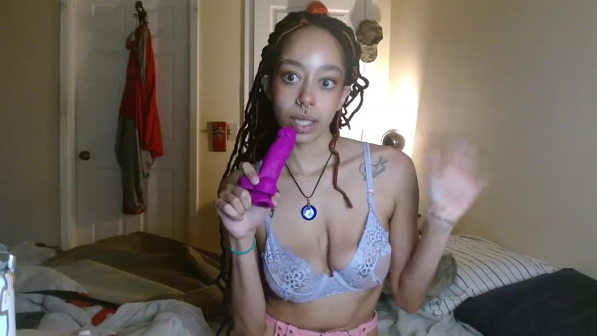 Gallery image thumbnail from Lavv337's myfreecams stream on, 06/16/2023, 17:47 image 12 of 20