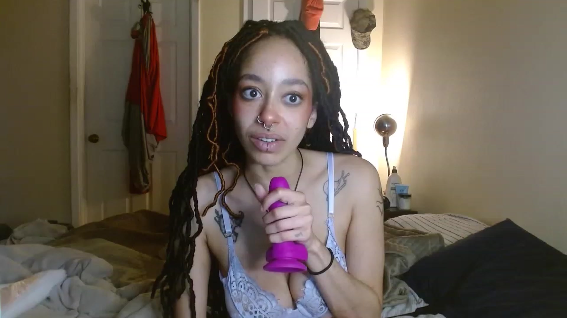 Gallery image thumbnail from Lavv337's myfreecams stream on, 06/16/2023, 18:59 image 17 of 20