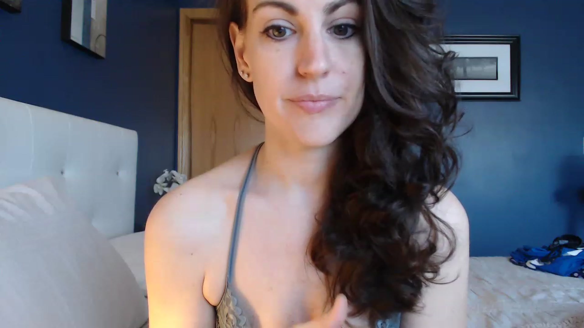 Gallery image thumbnail from LaylaAnn's myfreecams stream on, 12/04/2022, 15:46 image 17 of 20