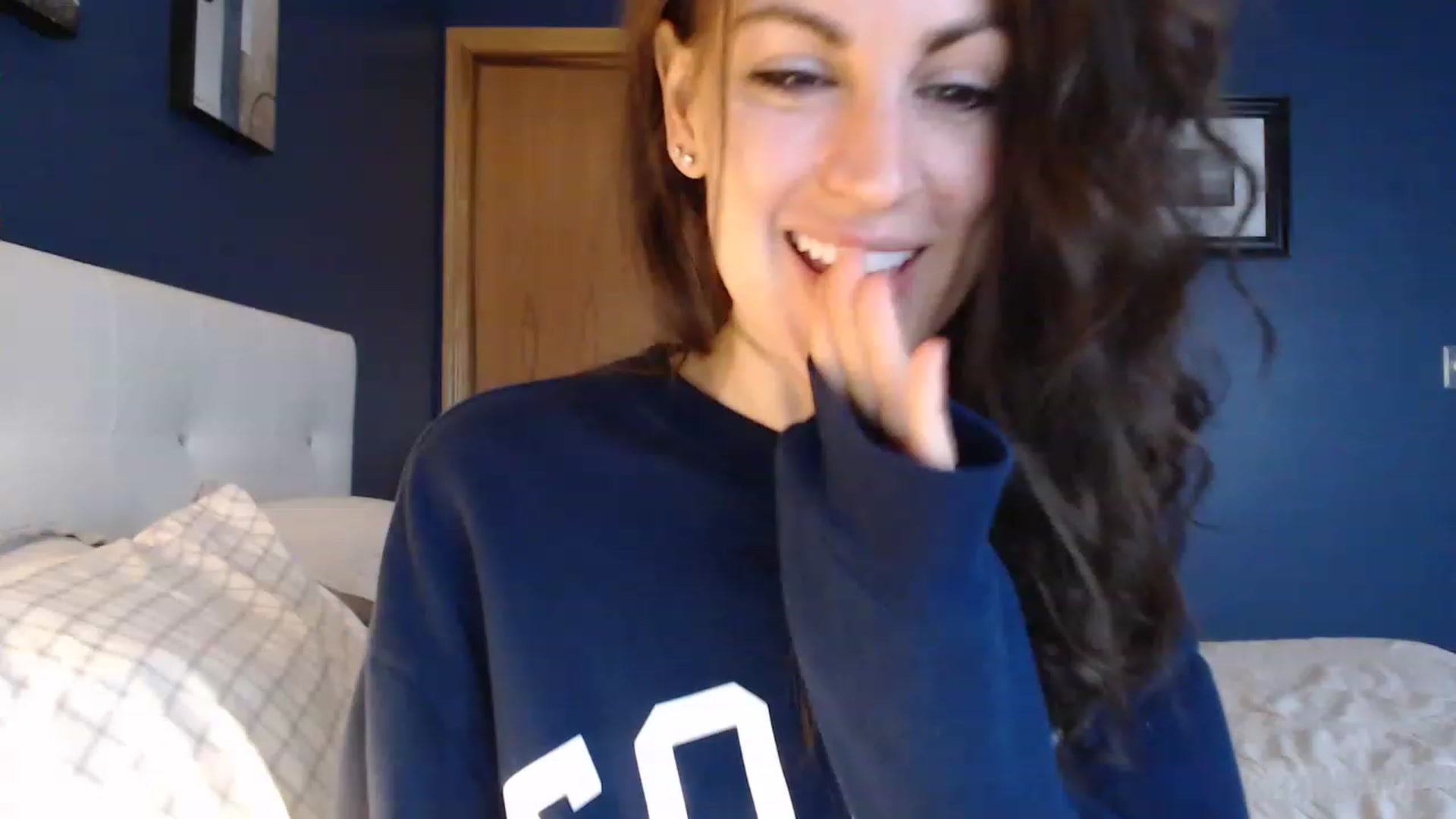 Gallery image thumbnail from LaylaAnn's myfreecams stream on, 01/01/2023, 16:53 image 1 of 20
