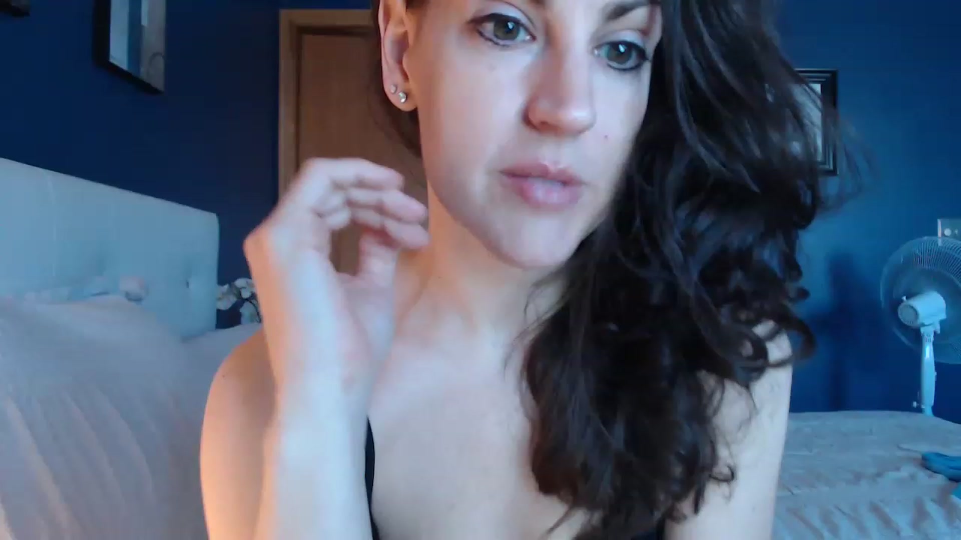 Gallery image thumbnail from LaylaAnn's myfreecams stream on, 03/26/2023, 14:38 image 3 of 20