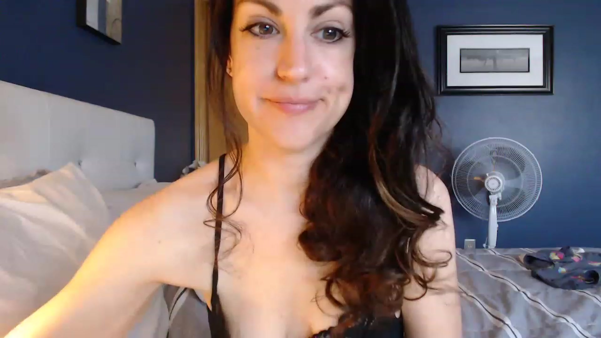Gallery image thumbnail from LaylaAnn's myfreecams stream on, 07/16/2023, 14:36 image 17 of 20