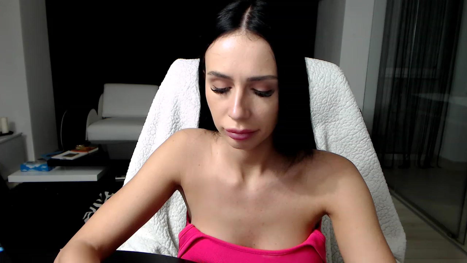 Gallery image thumbnail from LaylaRad's myfreecams stream on, 01/15/2023, 16:11 image 14 of 20